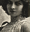 Carte postale publicitaire pour Claudine à Paris – 1902